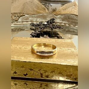 Gold 10K men’s wedding band Ring size 12